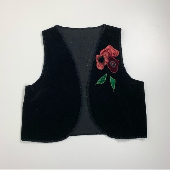 Beautiful bohemian velveteen floral applique vest - Picture 6 of 7